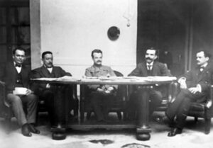 Primera Comisión de Constitución: Enrique Recio, Alberto Román, Francisco J. Múgica, Enrique Colunga y Luis G. Monzón